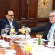 El ministro de Justicia, Antoliano Peralta, y el director general de Servicios Penitenciarios y Correccionales, Roberto Santana, durante su participación en el Desayuno del Listín Diario.