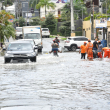 Numerosas calles del Gran Santo Domingo se inundaron al no funcionar el drenaje.