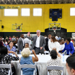 El presidente Luis Abinader junto a madres dominicanas,  en el lanzamiento del Bono Madre 2026 “El Cariñito”