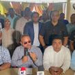 Parte de las organizaciones que conforman el G-12, entre ellos: el presidente de Mochotran, Alfredo Pulinario, el presidente de CNTU, Willians Pérez Figuereo y el Dirigente Sindical, Mario Díaz.