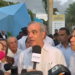 Presidente Luis Abinader ofreciendo declaraciones en la Feria Internacional de Libro