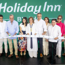 Ricardo Felip, José Ignacio Paliza, David Collado y Luis Abinader, junto a otros ejecutivos de complejo hotelero.