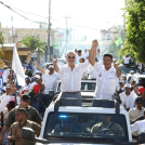 El mandatario encabezó una marcha caravana en Higüey, junto al candidato a senador, Rafael Barón Duluc (Cholitín) y a las diputaciones de la provincia que alberga la casa de la protectora del pueblo dominicano.