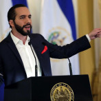 Bukele señala al periodismo independiente de ser 