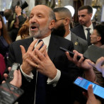 Secretario de Comercio de EEUU admite haber comido con Epstein de camino a su isla privada