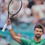 Con Messi como espectador, Djokovic avanza a la final de Miami