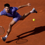 Carlos Alcaraz triunfa en cuartos de final en el Abierto de Barcelona