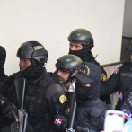 Maribel y Antonio Espaillat llevados a la sala de audiencia para conocerles medidas de coerción