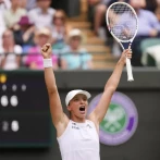 Iga Swiatek avanza por primera vez a las semifinales del torneo de Wimbledon