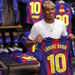 Lamine Yamal hereda el número 10 de Messi, Maradona, Ronaldinho y Romario