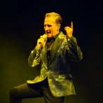 Emmanuel celebra fiesta con dominicanos y hace homenaje a José Antonio Rodríguez, Víctor Víctor y Juan Luis Guerra