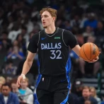 Cooper Flagg lucha contra la adversidad en su año de novato con los Mavericks en NBA