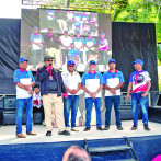 Exhibición de autos clásicos en Bonao