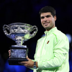 Carlos Alcaraz le gana a Djokovic en Australia y completa el Grand Slam