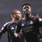 Vinicius anota un doblete y el Real Madrid se impone 2-0 al Espanyol