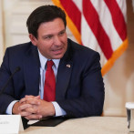 DeSantis promulga nuevo mapa electoral que favorece a republicanos