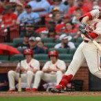 Burleson y Winn sobresalen en la victoria de los Cardenales