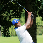 Manuel de los Santos, golfista profesional dominicano que con una pierna domina torneos en Europa
