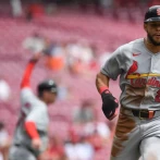 Burleson y el bullpen conducen el triunfo 2-1 de los Cardenales ante Rojos