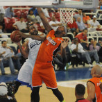 Santana fue un “Titán” en triunfo sobre Indios