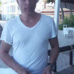 Al pasajero francés VIP del vuelo con un cargamento de 700 kilos cocaína le toca firmar libro de control hoy