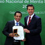 Un mexicano monta al caballo más rico del mundo