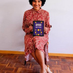 Periodista dominicana pone voz al libro de la nigeriana Chimamanda Ngozi Adichie