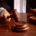 Condenan a un año de prisión y multa a hombre que envenenó más de una docena de animales en La Romana