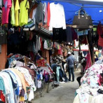 Ropa usada gana espacio frente a las nuevas y caras