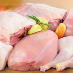 Abinader dice ahora se pueden comprar 196 libras de pollo con un salario mínimo, un 42% más que en 2011