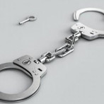 Arrestan en el AILA a dominicana residente en el exterior investigada por ultraje al Himno Nacional