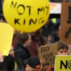 Críticas a policía británica por arrestos durante coronación