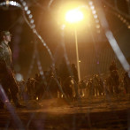 Crisis migratoria: Lanzan a niño de 4 años sobre el muro fronterizo para cruzar a EEUU