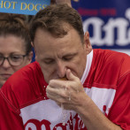 Joey Chestnut vuelve a ser el rey del 