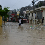 Franklin provoca inundaciones y derrumbe de pared en la 30 de Mayo