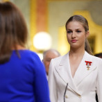 La princesa Leonor jura ante el Congreso y se legitima como futura reina de España