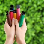 Científicos alertan contra el peligro de los sabores y el diseño de los cigarrillos electrónicos