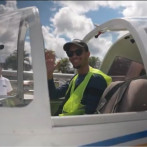 Joven que ganó concurso para ser piloto aprendió en un simulador aéreo casero y buscando en internet