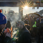 Los agricultores franceses plantan cara a autoridades sindicales