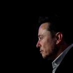 Elon Musk dice que Tesla empieza a producir su 