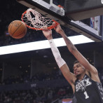 Wembanyama impresiona, Towns anota 24, Bucks y Wolves arrasan y Mavs y Warriors siguen sin perder