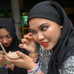 Taylor Swift celebra ante 60,000 espectadores su primer concierto en Singapur