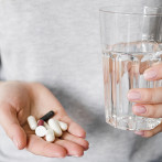 Expertos sugieren evitar automedicarse ante auge de virus respiratorios