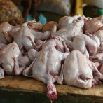 Pollo en mercados: precio sigue por encima de RD$80 y la calidad es “inestable”