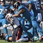 Al-Shaair se disculpa con Trevor Lawrence tras golpearlo: 