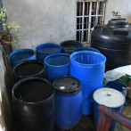 Vivir sin agua, el drama cotidiano de Los Gringos en Bajos de Haina