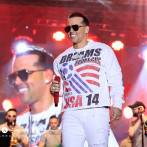 El Blachy y Bulín 47 ante la primera multitud de 2025 en el carnaval vegano