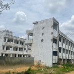 Comunidades demandan la terminación de obras iniciadas hace años