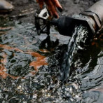 Petróleo sigue impulsado por la crisis entre EEUU y Venezuela