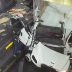 Reportan dos lesionados en accidente de camión que cayó a paso a desnivel en la 27 de Febrero